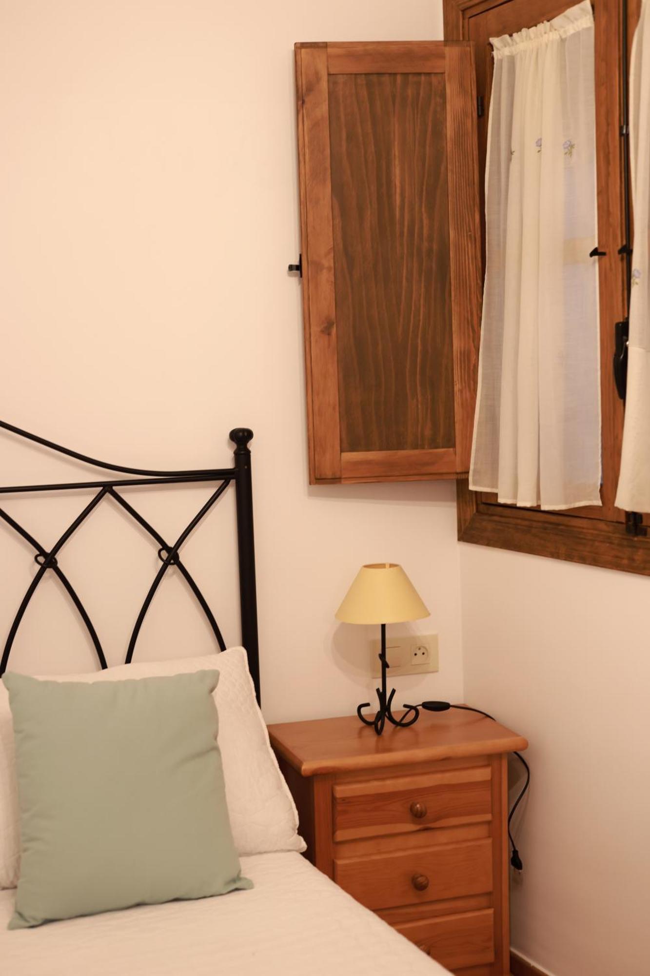 La Aldea Holiday home Cabezuela Del Valle