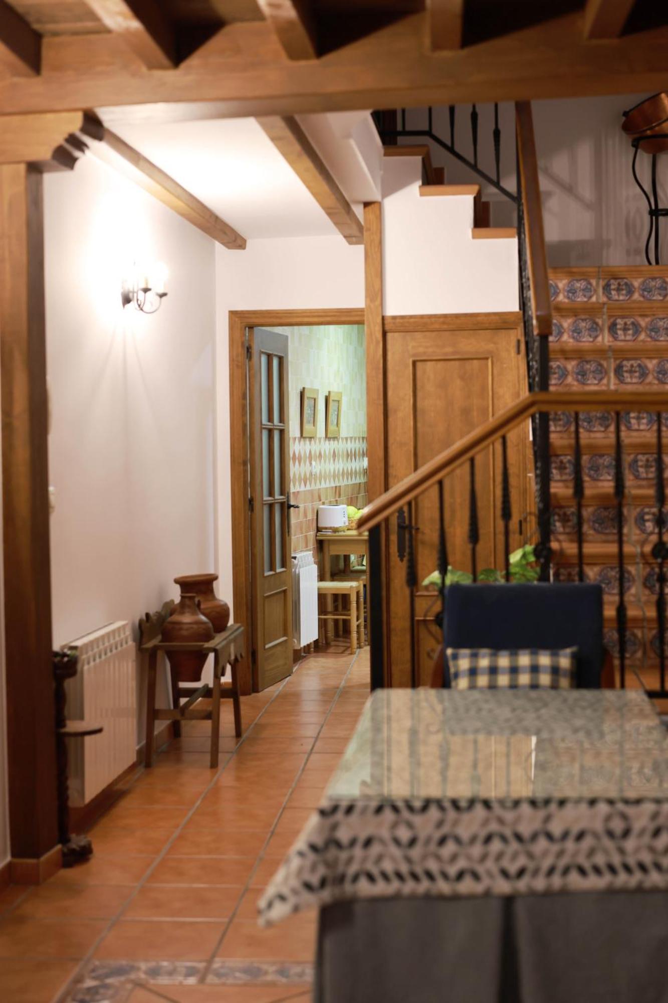 La Aldea * Cabezuela Del Valle